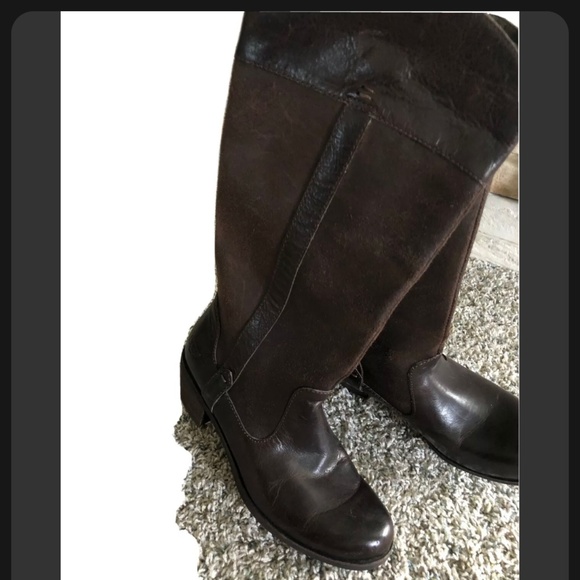 Ugg tall classic leather boot - Picture 1 of 3